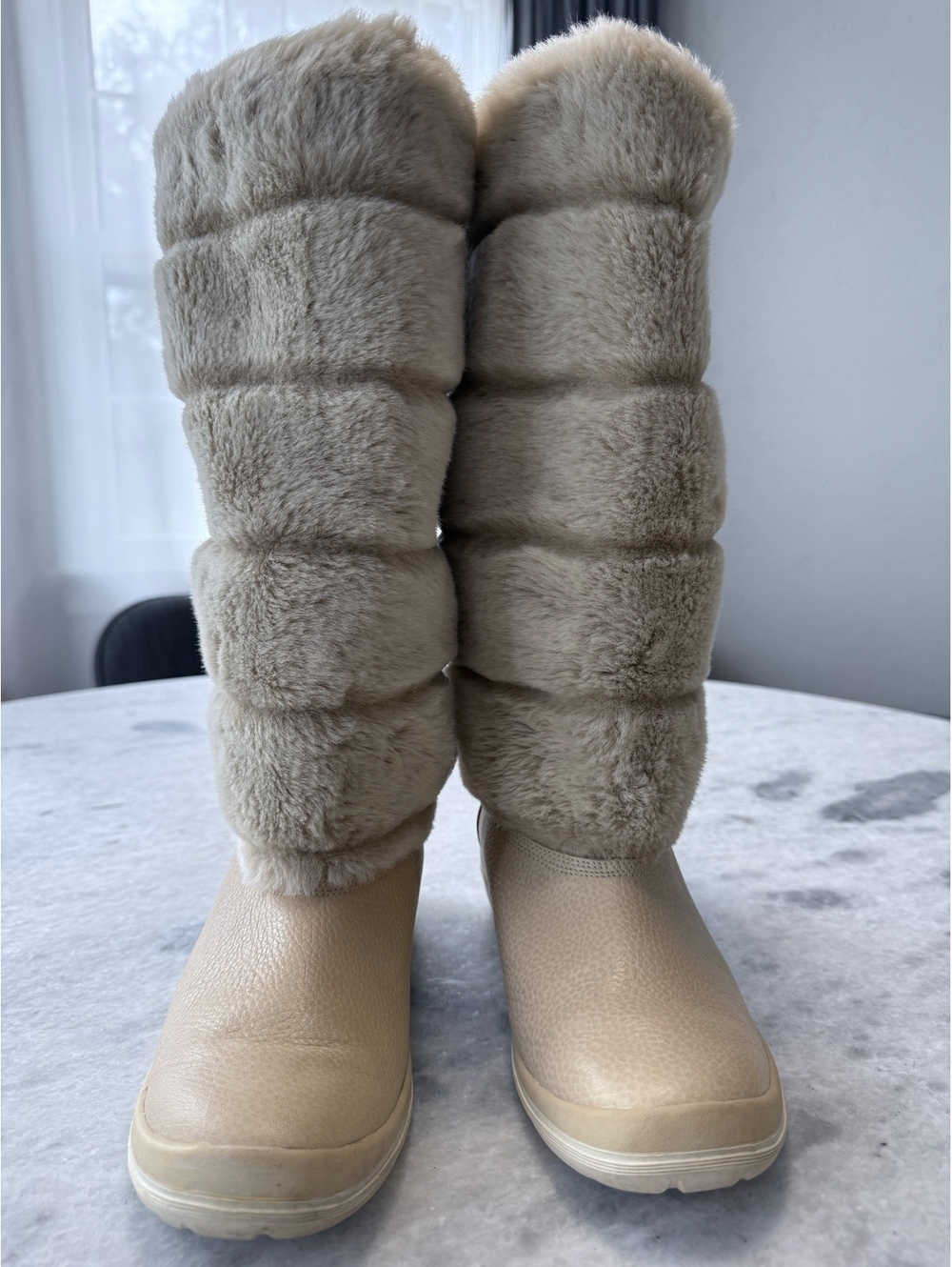 Timberland Women's Beige Leather and Faux Fur Winter Boots Size 8.5M